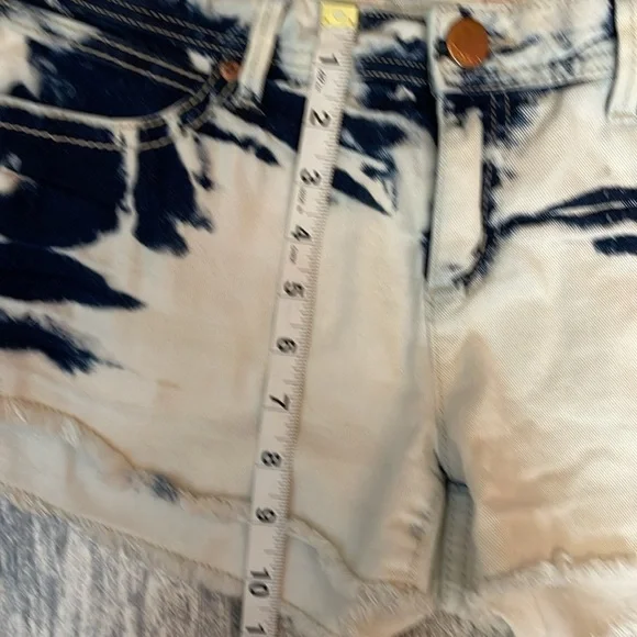 No Boundaries Junior Shorts Size 11 - Picture 5 of 7